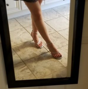 NEW SILVER LEATHER BARELY THERE STRAPPY HEEL 6